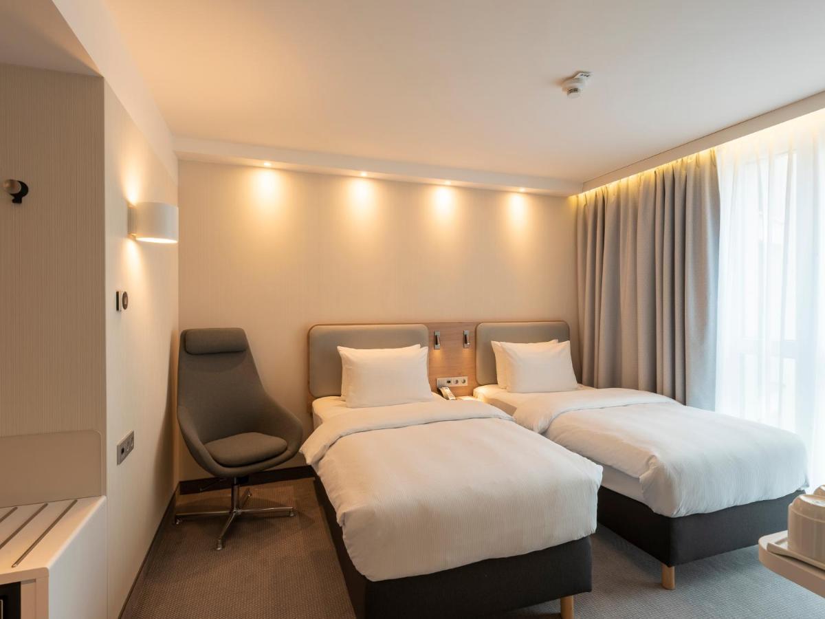 Holiday Inn Express - Offenbach By Ihg מראה חיצוני תמונה