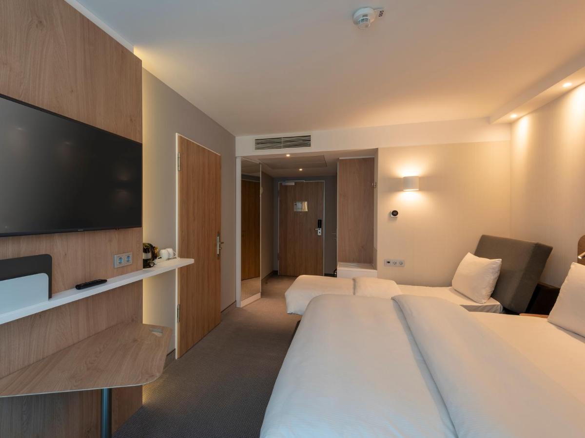 Holiday Inn Express - Offenbach By Ihg מראה חיצוני תמונה